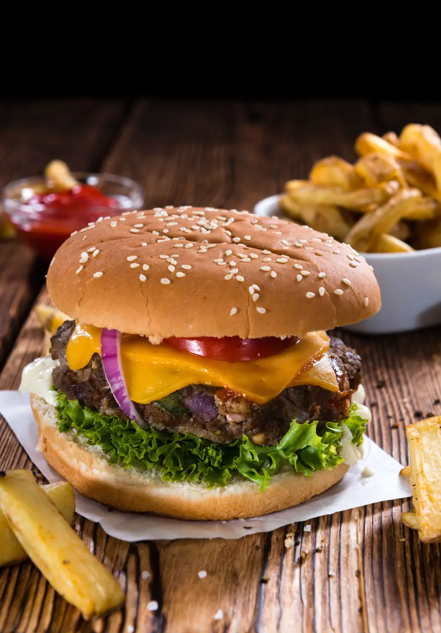 hamburgers-legraindesel-hamoir En tant qu'entreprise familiale, avec un amour et une passion pour la nourriture fidèles à nos racines natales, notre vision pour Seti est d'élever la culture culinaire en proposant à tout le monde des plats méditerranéens authentiques, réfléchis et délicieux sans jamais perdre de vue l'importance de fraîcheur. Nous souhaitons vous offrir une expérience unique et gustative. Chaque repas savouré chez Seti Restaurant et chaque plat commandé chez notre traiteur vous garantit un moment d'explosion de saveurs. Notre volonté est de vous faire découvrir ou redécouvrir les saveurs authentiques de la cuisine libanaise et méditerranéenne : Kebbe végétariens, notre fromage libanais halloumi, triangle de légumes et poulet , etc ...